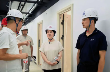 贵阳人才集团领导班子带队赴贵阳人才安居公司旗下筑巢公寓开展“数博会”前安全生产检查